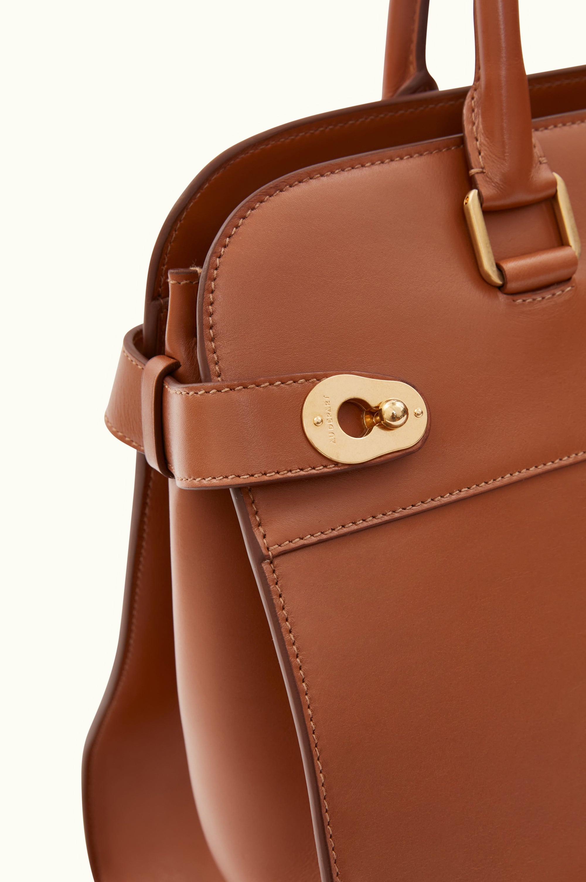La Grande Madeleine Leather